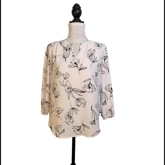 Fun2Fun Floral Blouse White Size Small 3/4 Sleeve Top - Picture 2 of 8